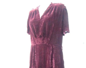 Vintage 1930s Deep maroon velvet dress