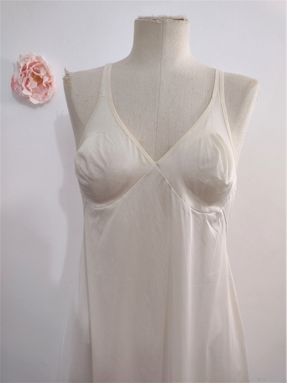 Ivory nightgown size medium