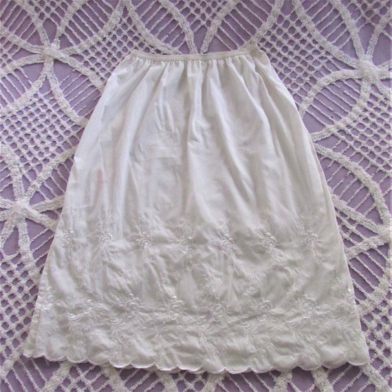 Lady Lynne White on White Embroidered Half Slip /… - image 3