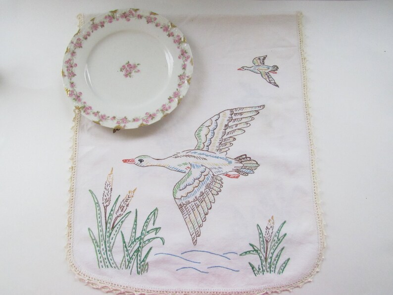 Vintage Duck embroidered table runner cute kitschy linen image 1