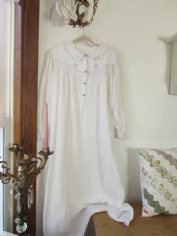 Vintage 1960s robe. Cotton