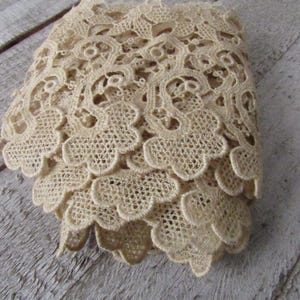 Antique rose lace trim