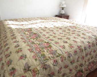 Sooooo Beautiful, hard to find old 1950s Heirloom rose Coverlet quilted whole cloth Bedcover