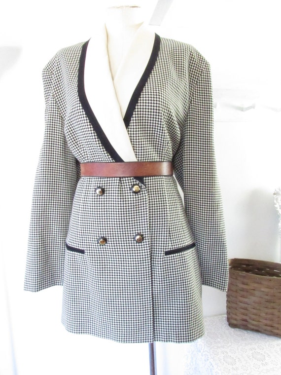 1990s Vintage blazer, Classic black and white Wide