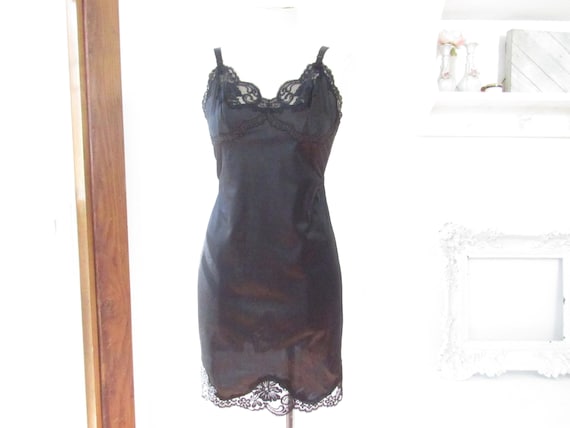 Vintage 1960s Sears short black slip with lace - image 1