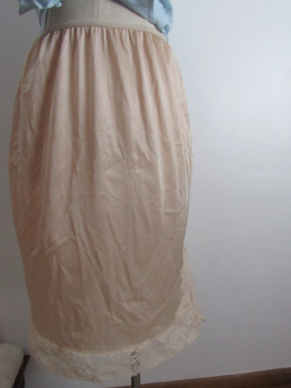 Vintage golden cream half slip 28 Waist Gem