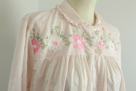 Vintage pink floral pajama top - size large - image 1