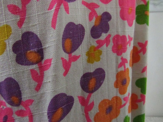 Vintage 1970s Flower Power Halter Dress - image 4