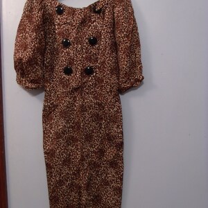 50s Wiggle dress in Animal big cat rayon Large Buttons Sexy image 1