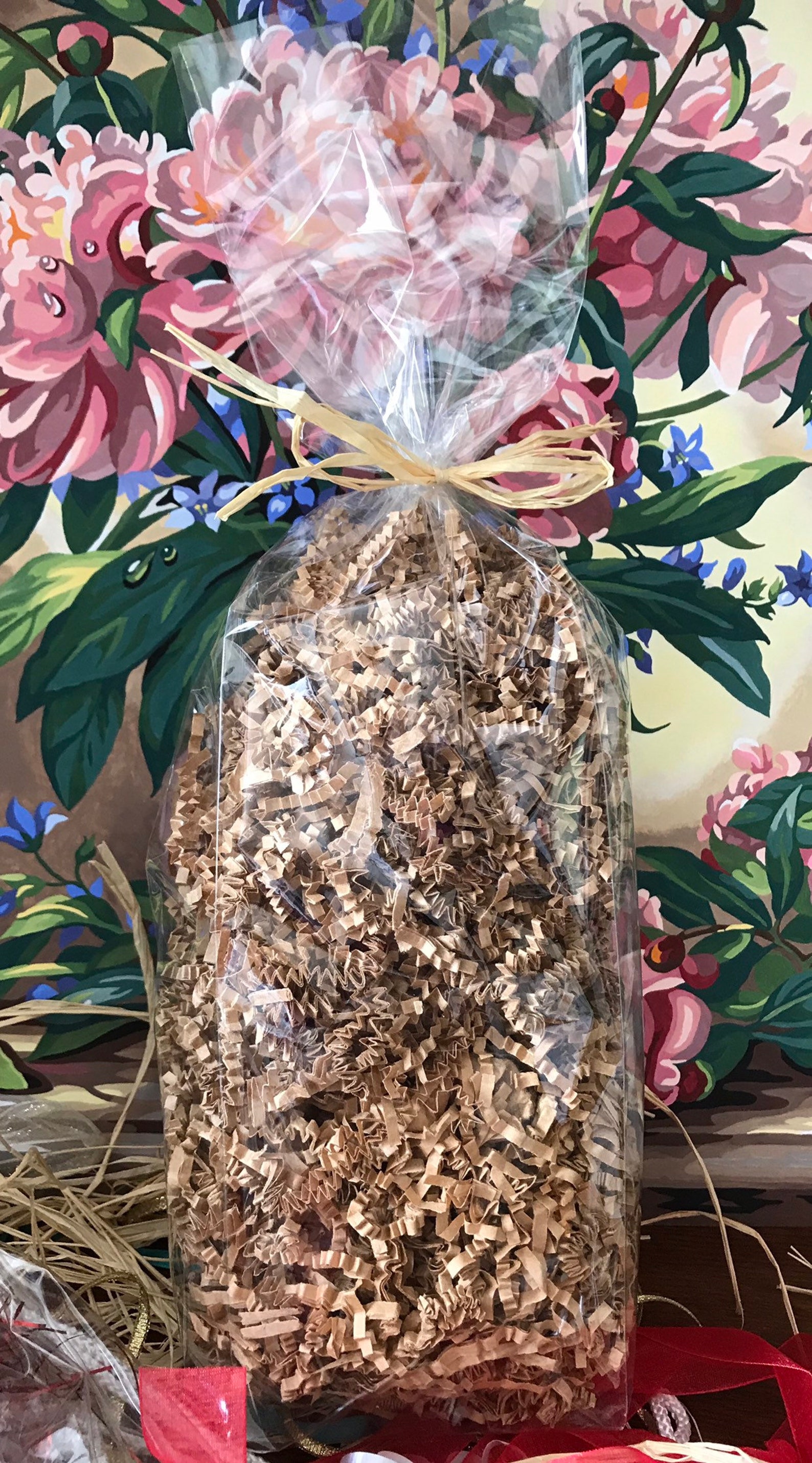 4 Oz. Crinkle Cut, Basket Filler, Brown Crinkle Cut Paper, White Shred