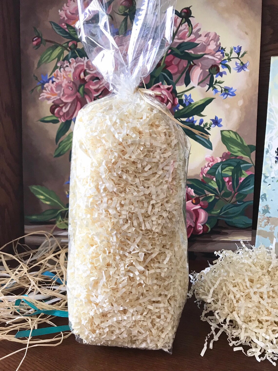 4 Oz. Crinkle Cut, Basket Filler, Brown Crinkle Cut Paper, White Shred