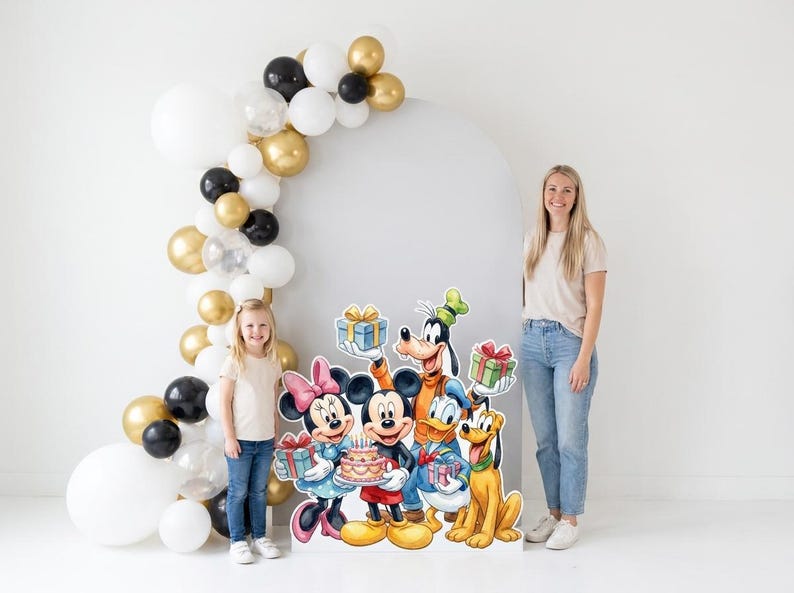 Musse Pigg vängrupp utklippsbild Minnie födelsedag utklippsbild, trädgårdsskylt gräsmatta dekoration, mittpunkt bakgrund bild 1
