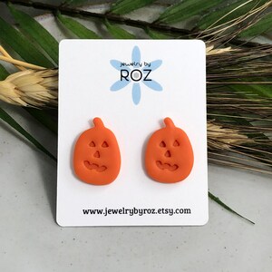 Jack O&#39; Lantern Stud Earrings made with Orange Polymer Clay and Sterling Silver Posts PCE-262