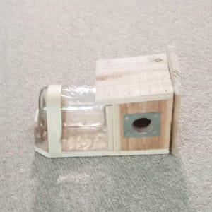 Cedar Chipmunk Feeder with Tin and Quart Jar