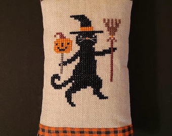 Cross Stitch Halloween Pillow, Cross Stitch Black Cat, Cross Stitch Witch, Finished Cross Stitch, Folk Art Halloween, Cross Stitch Pillow