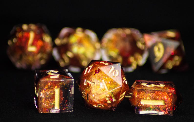 handmade-sharp-edge-resin-dice-set-fire-gradient-red-color-shift