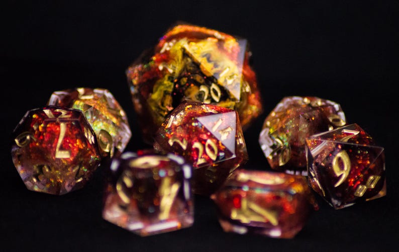 handmade-sharp-edge-resin-dice-set-fire-gradient-red-color-shift