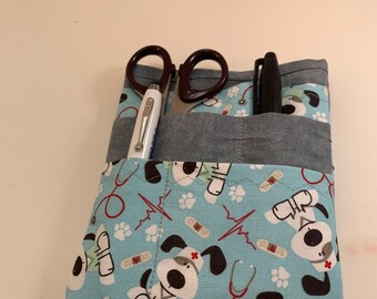 Organizer kieszonkowy na fartuch Doctor Dog Print Scrubs - pielęgniarka, wkładka do kieszeni fartucha laboratoryjnego