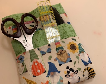 Gnome Print Pocket Organizer: Nurse, Vet Tech, Student