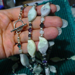 Long 75 in. strand of mint green and lavender jasper leaves necklace toggle class