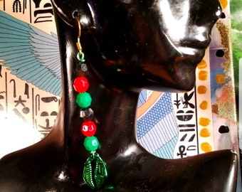 Pan Africa colors Cowrie shells lucite beads earrings, Bohemian earrings - Bohemian style green color cowrie  shells shape dangle earrings.