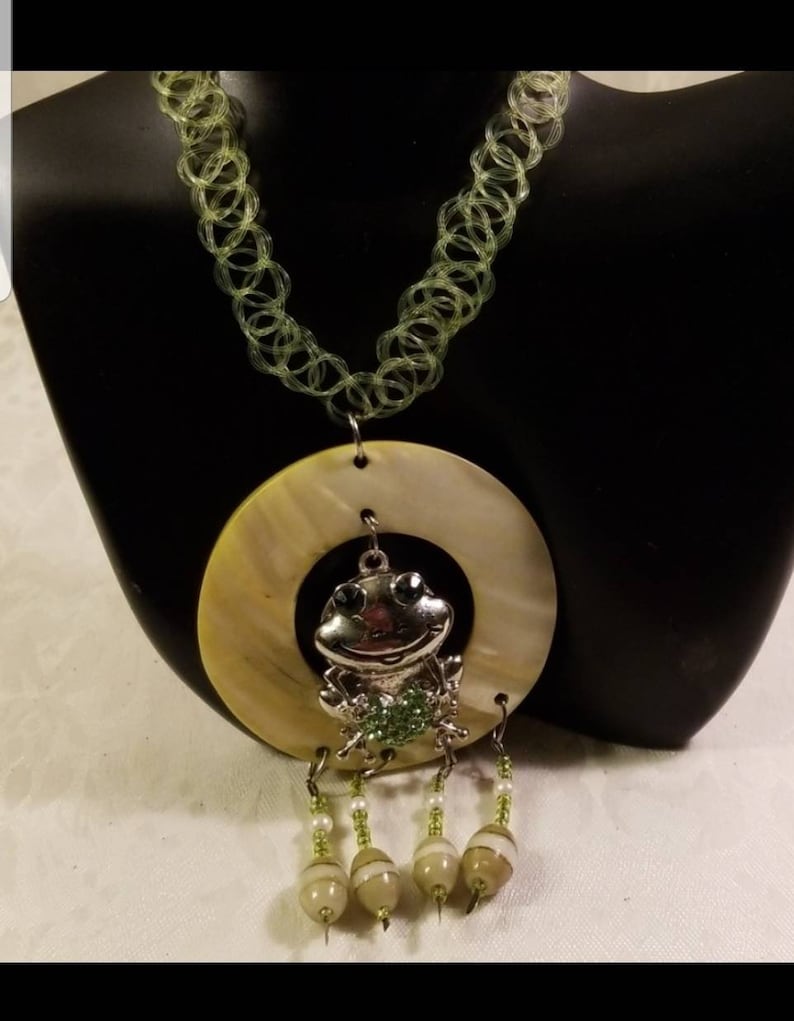 frog choker boho necklace bohemian choker frog necklace Green simulated wavy lucite band Frog choker