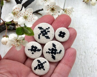 handmade embroidered cross stitch buttons with flowers handmade craft supplies