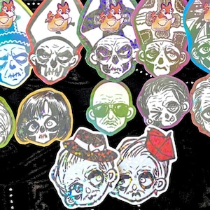 Pacote com 30 adesivos holográficos inspirados na banda Spooky Satanic Evil Old Pope Doom.