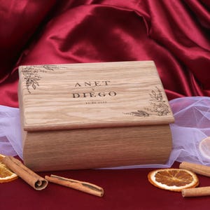Personalized Memory Box for Wedding Gift, Bride and Groom Box for Couple Gift, Wooden Box, Family Gift Box, Memory Box