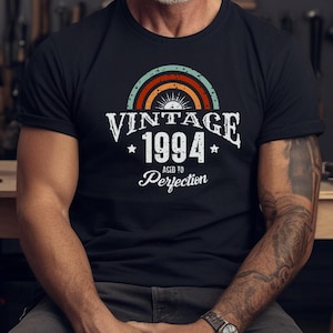 Alles Gute zum Geburtstag Papa Vintage 1995 im Alter von bis zur Perfektion personalisierte T-Shirt, Einzigartiges Geschenk für Papa, lustiges Vatertags T-Shirt, Shirt, Sweatshirt