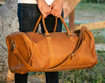 Handcrafted Full Grain Leather Duffle Bag: Retro Weekender with Shoe Compartment