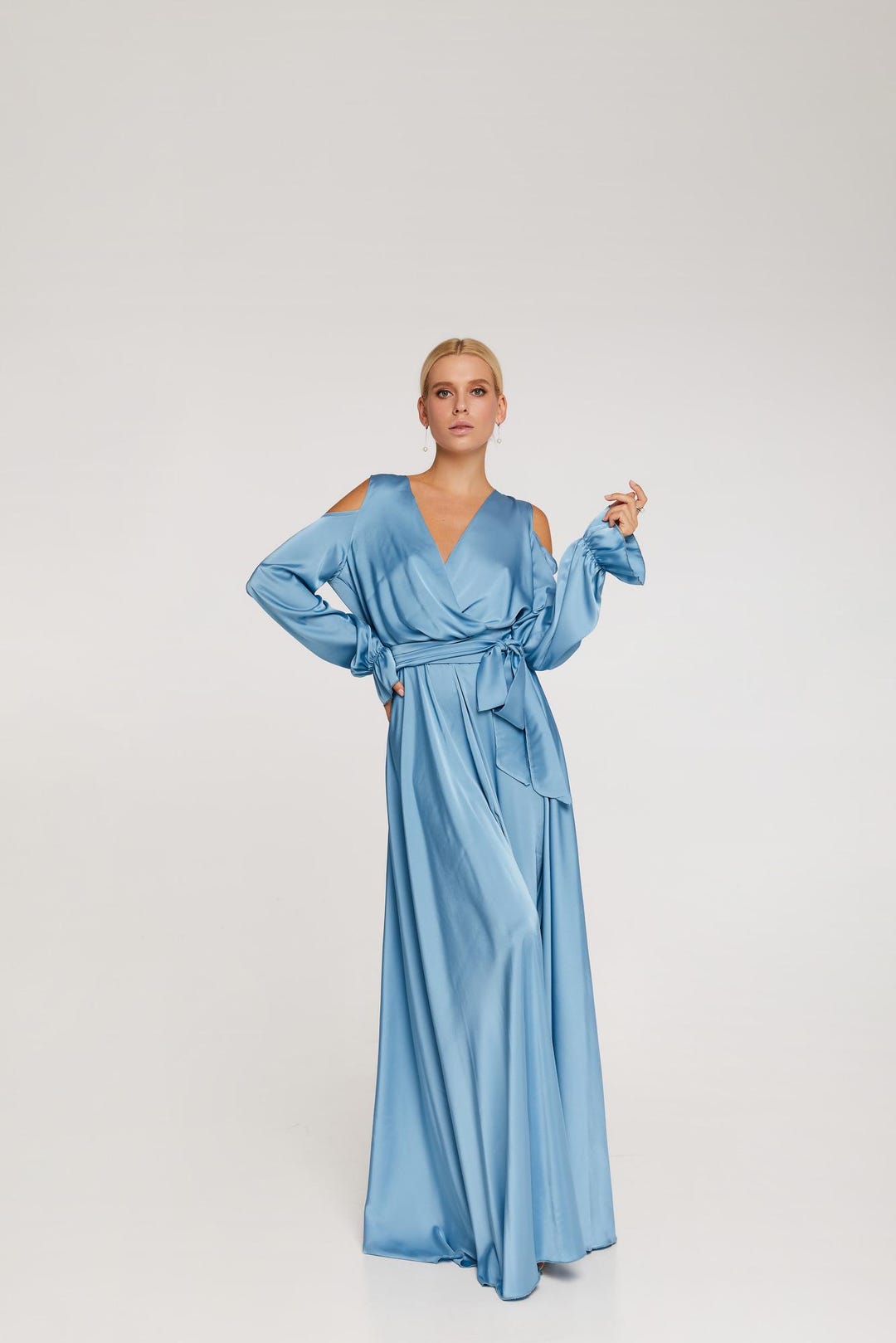 Keyhole Neckline Open Back Chiffon Maxi Dress Sky Blue