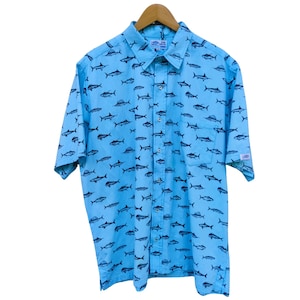 Camisa vintage con estampado de peces oceánicos (Blue Water Wear), manga corta abotonada