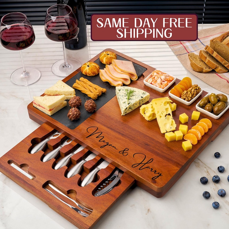 Charcuterie Board Personalized, Wedding Gift for the Couple Unique, Anniversary Gift, Housewarming Gift, Engagement Gifts Mother in Law Gift