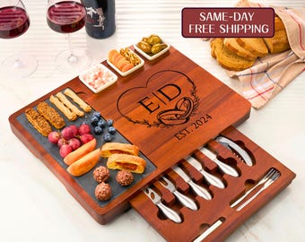 Charcuterie Board Personalized, Unique Couple Wedding Gift Anniversary Gift Bridal Shower Gift, Gift for Her, Newlywed Gift, Engagement Gift