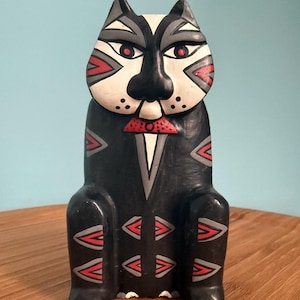 Hand-Carved Folk Art Cat Figurine – Tribal Tuxedo Design – Whimsical Wood Cat Decor