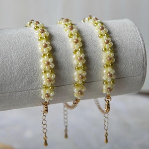 Lantana Bracelet | Sunflower Jewelry | Gifts for Her | Gifts for Mom | Beaded Flower Daisy Bracelet | Handmade Design | Cute, Aesthetic
