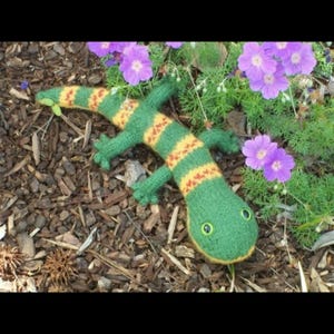 Lizard Knitting Pattern PDF | Zerd | Felted Knit Toy with Short Rows