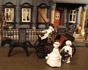 Playmobil Haunted Halloween Victorian Mansion 5300 Custom Dollhouse 120 Items Etsy UK