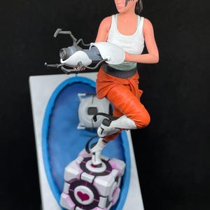 Chell Inspired Figure Statue | Game Inspired Pop Art Figure | Gift For Him Her