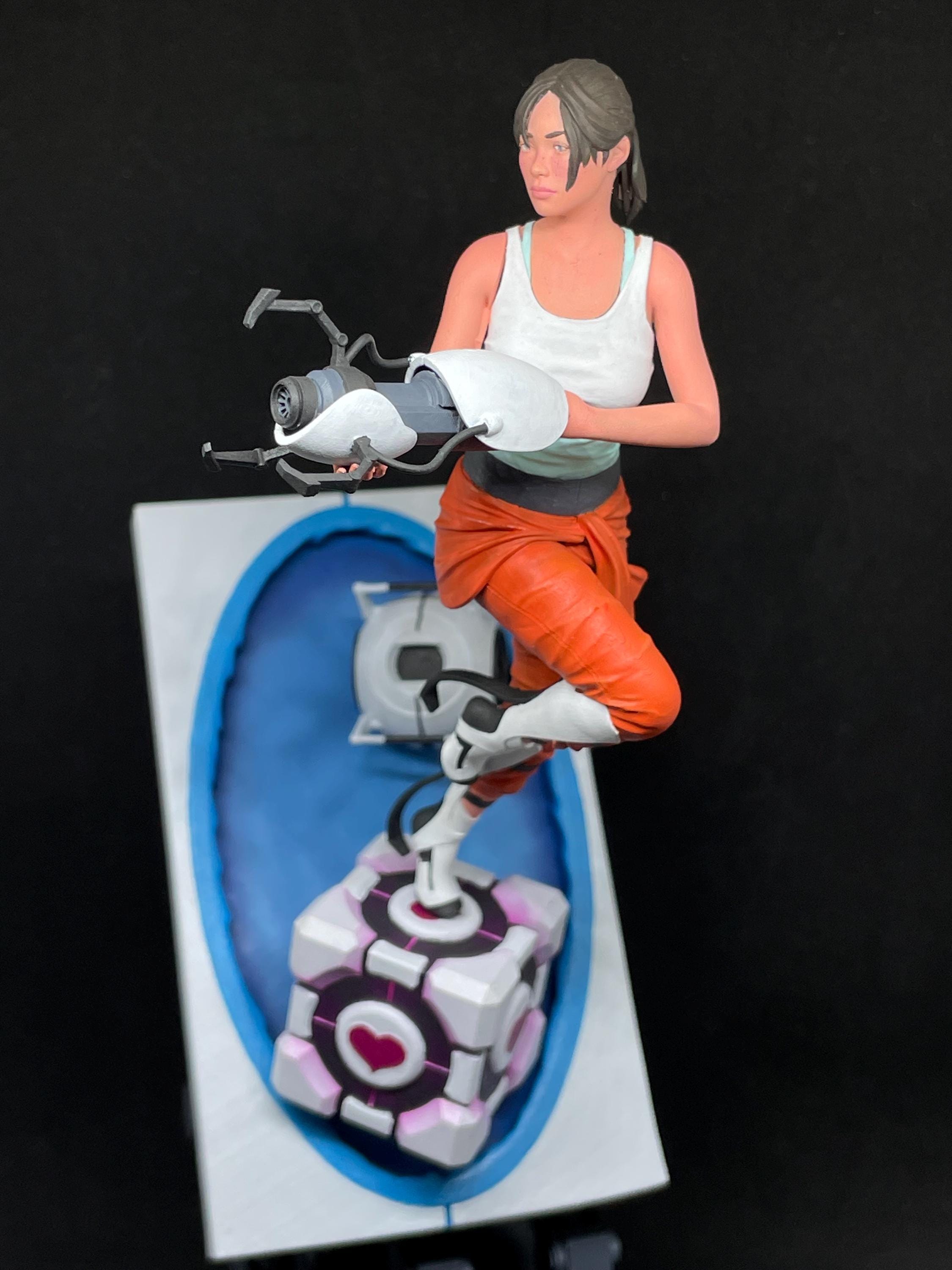 Chell Portal Figure - Etsy
