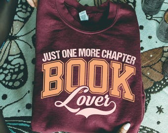 Book Lover Shirt Design: Well Read Woman SVG PNG (Digital Download)