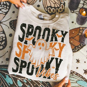 Paquete SVG de Halloween con vibraciones espeluznantes: Chica bruja PNG, compatible con Cricut