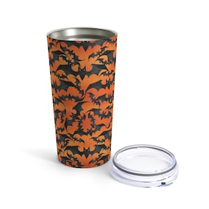 Fliegende Fledermäuse Becher. Schwarze Fledermäuse auf Orange Edelstahl Thermobecher. Spooky Bats Thermobecher für unterwegs. Halloweens