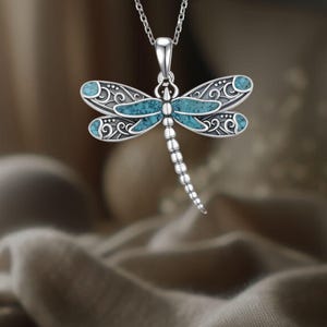 Collar de libélula para mujer, colgante de libélula de plata de ley 925 para mujeres y niñas.