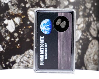 Météorite lunaire Laâyoune 002 : fragment certifié de roche lunaire