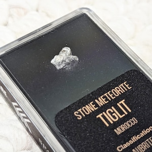 Tiglit Aubrite Meteorite, Authentic Cosmic Rock from the Early Solar System, Certified and Perfect for Study and Collections