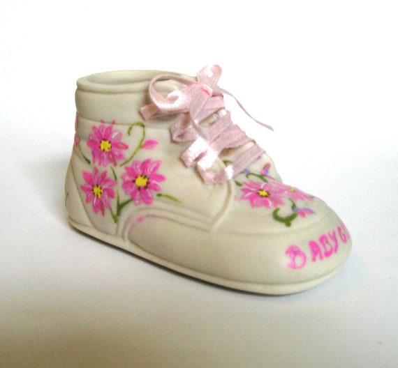 Adorable baby shoe gender reveal gift cast in porcelain. | Etsy
