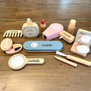 Personalized Wooden Makeup Toy Set with Engraved Name-Wooden Lipstick and Cosmetic Play Set Beauty Kit Pretend Play, Birthday gift for girls