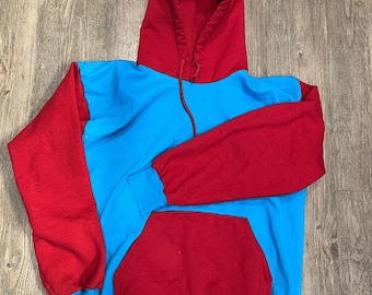 Sudadera con capucha en color block de segunda mano y reelaborada, talla mediana
